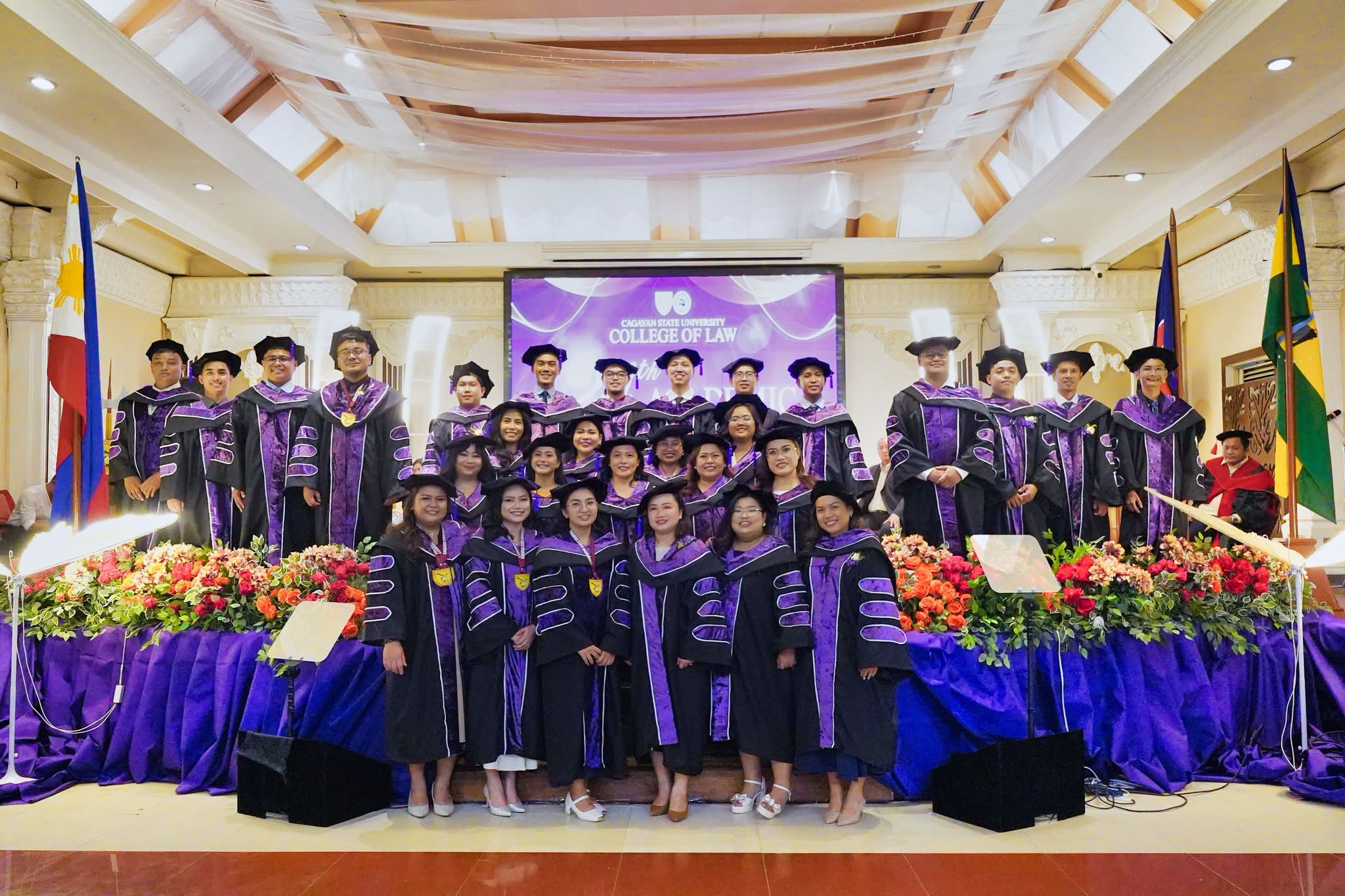 24TH-GRAD-COL-PHOTOSET photo 71